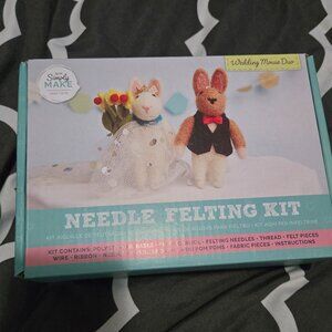Wedding mouse duo needle felting kit 2/$15